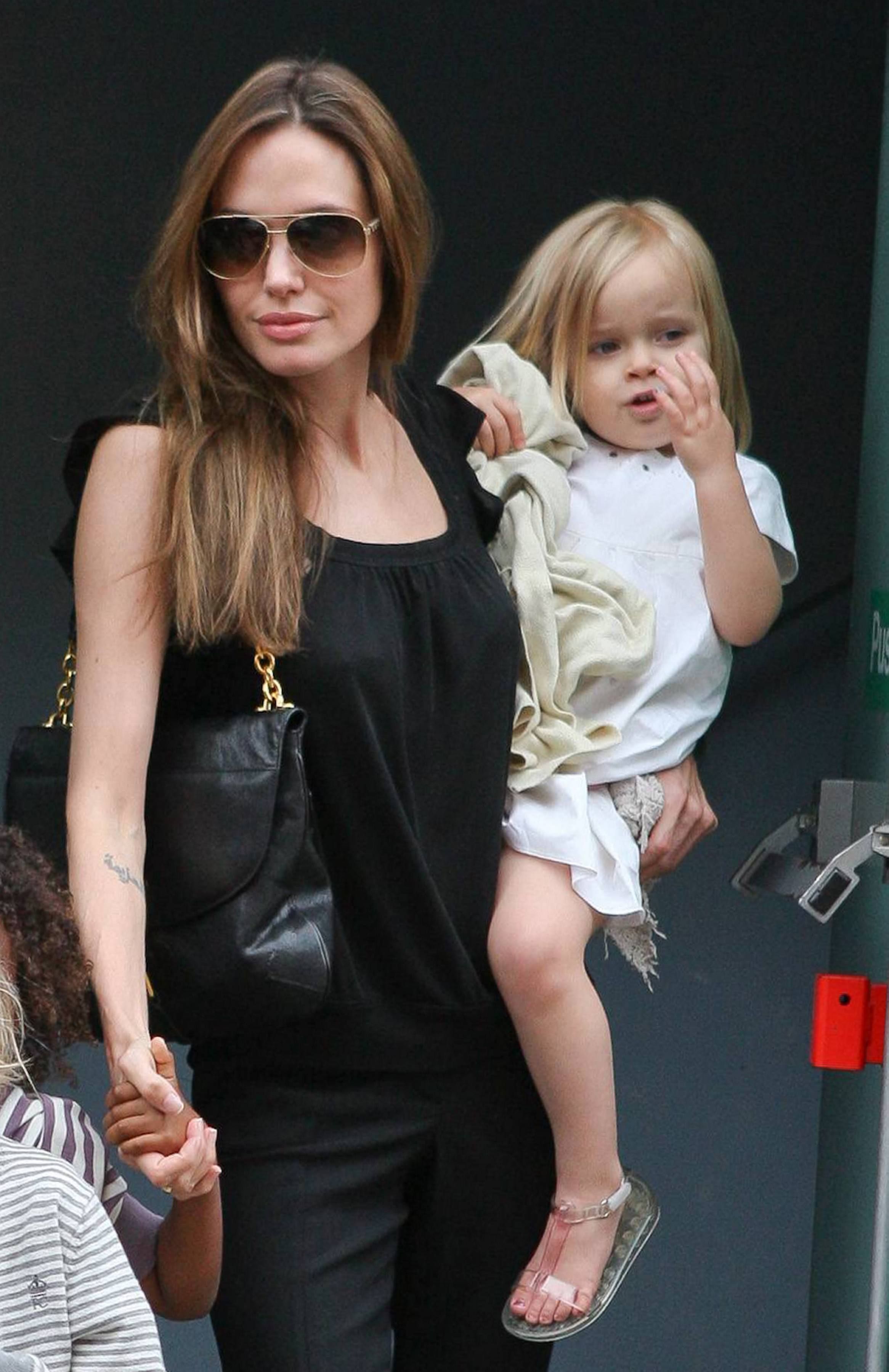 Pictures of Aurora Jolie