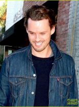 Austin Nichols #140059 picture (Portrait Medium)