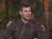 Austin Stowell