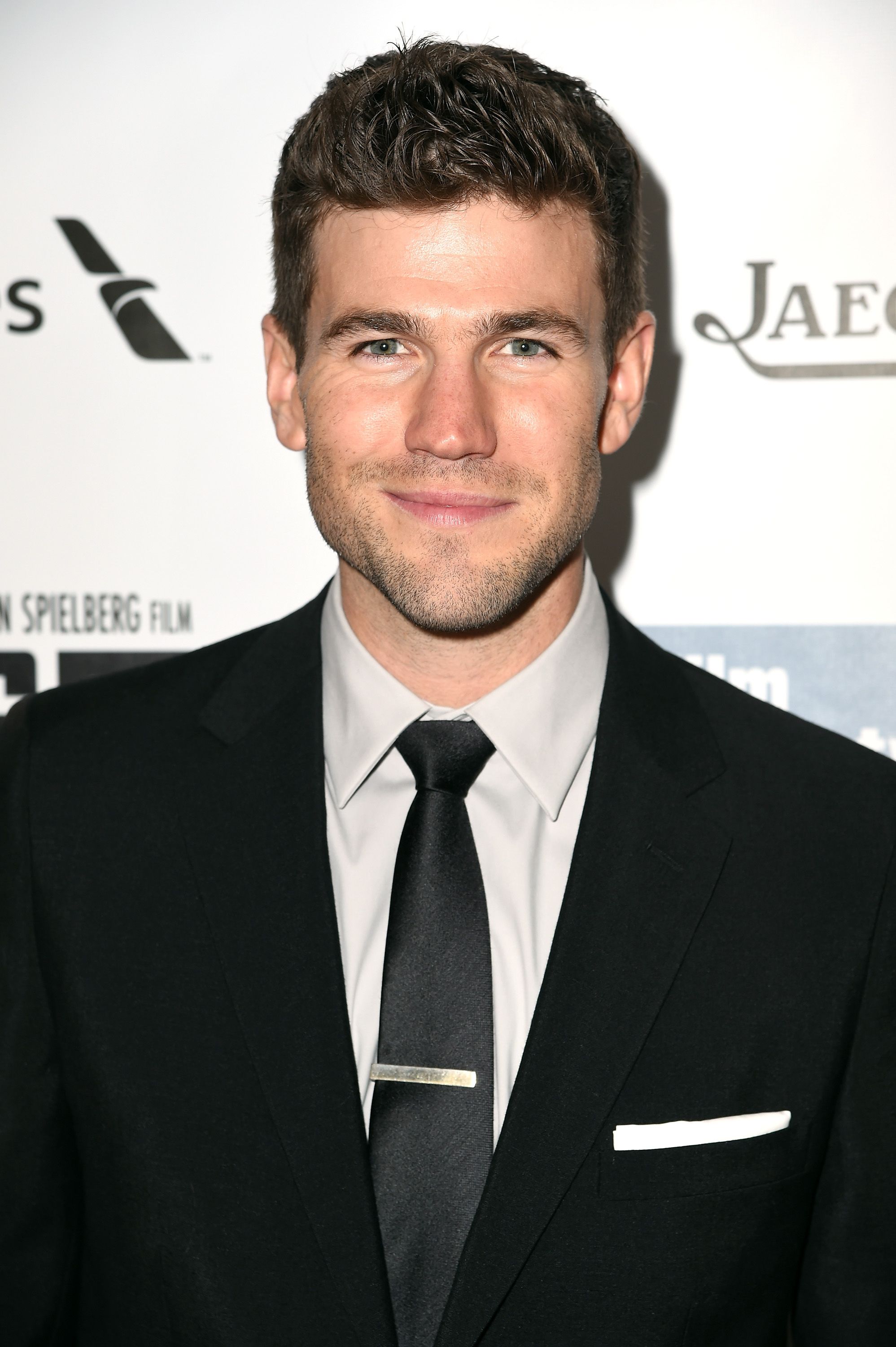 Pictures of Austin Stowell