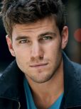 Austin Stowell