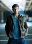 Austin Stowell