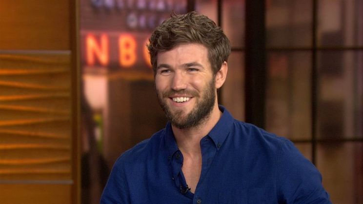 Austin Stowell