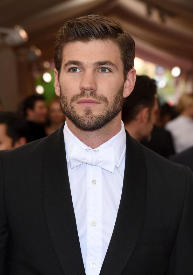 Austin Stowell