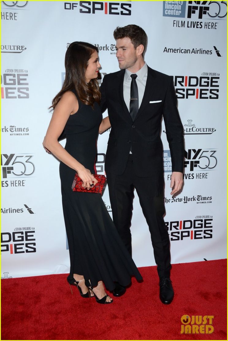 Austin Stowell