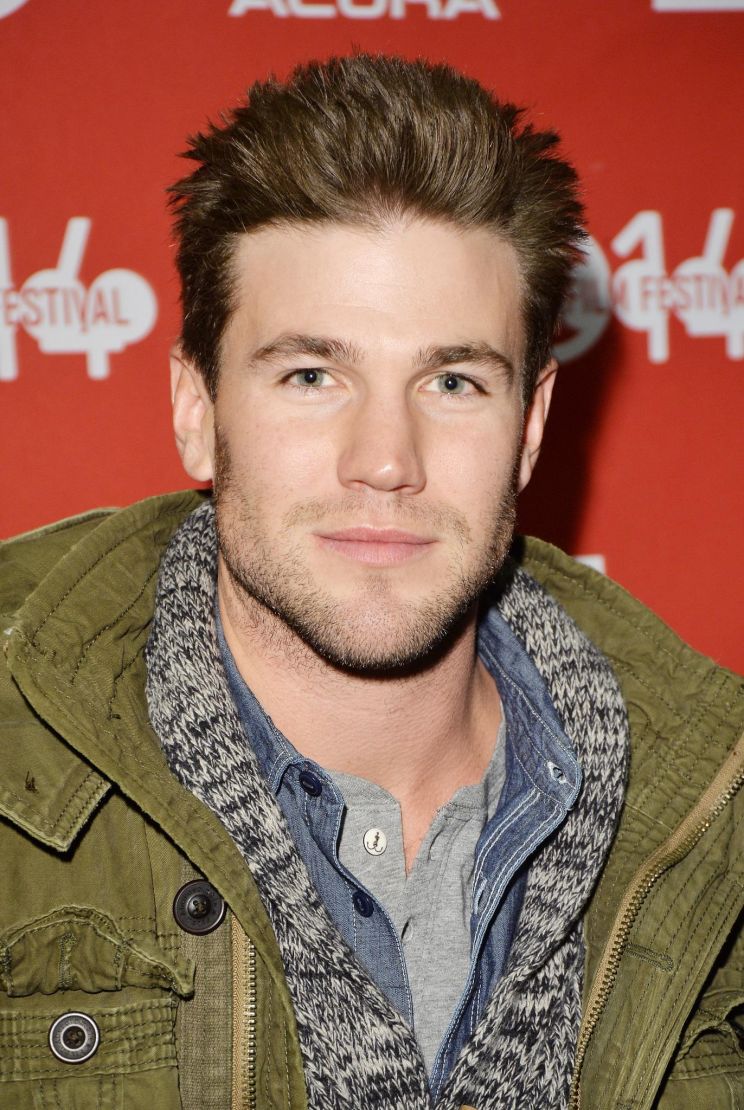 Austin Stowell