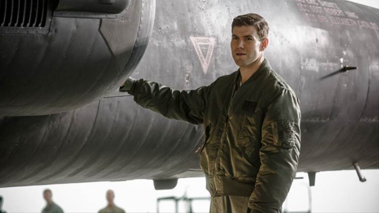 Austin Stowell