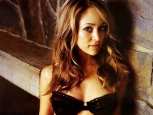 Autumn Reeser