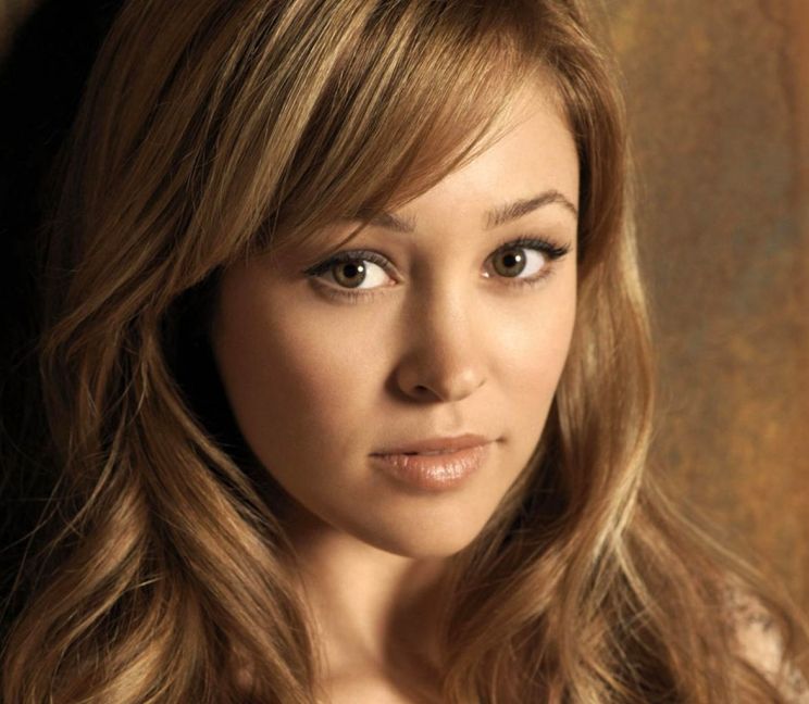 Autumn Reeser