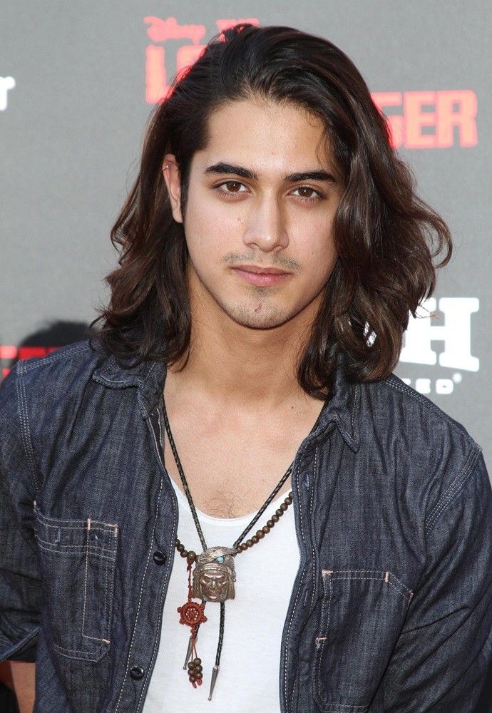 Pictures of Avan Jogia