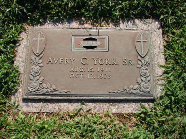 Avery Clyde