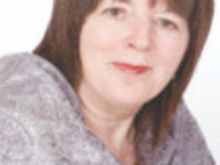 Avril Hall photo