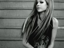 Avril Lavigne #329260 picture (Landscape Medium)