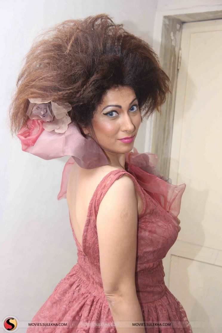 Ayesha Jhulka