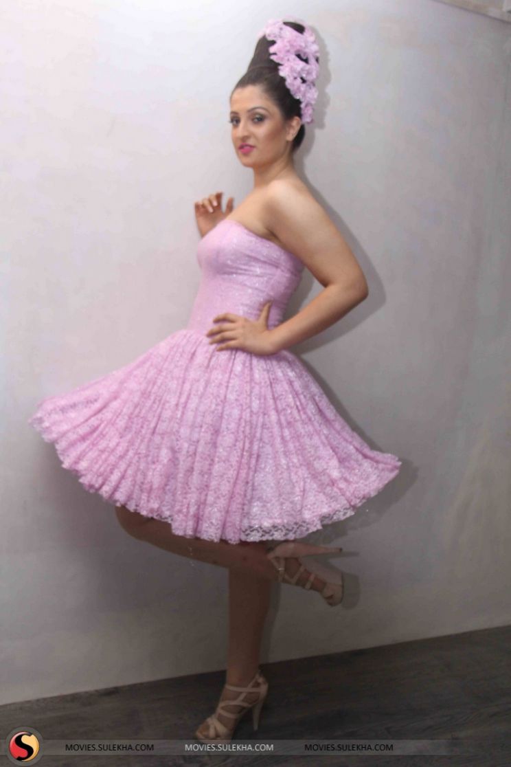 Ayesha Jhulka