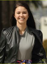 Ayla Kell photo