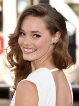 Bailey Noble #570774 picture (Portrait Medium)