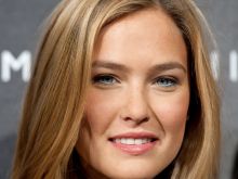 Bar Refaeli photo