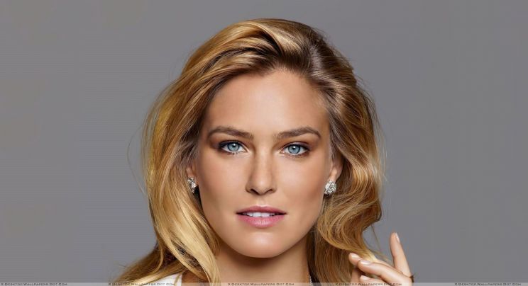 Bar Refaeli