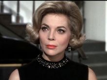 Barbara Bain