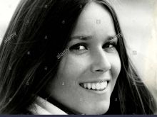 Barbara Hershey photo