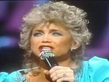 Barbara Mandrell photo