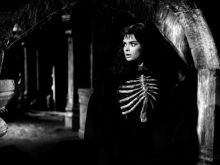 Barbara Steele photo