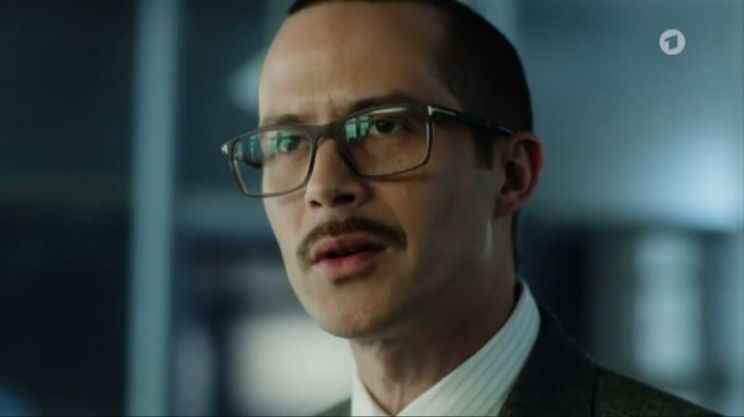 Barnaby Metschurat