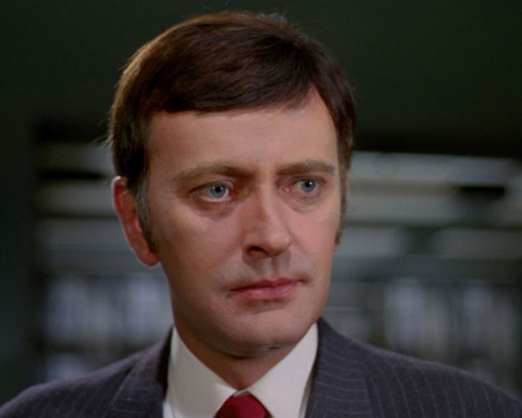 Barrie Ingham