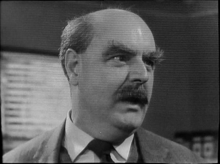 Barrie Ingham