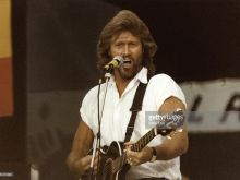 Barry Gibb