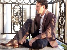 Barry Sloane
