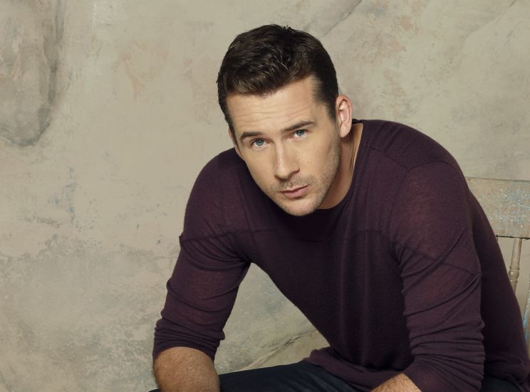 Barry Sloane