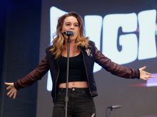 Bea Miller #752643 picture (Landscape Medium)