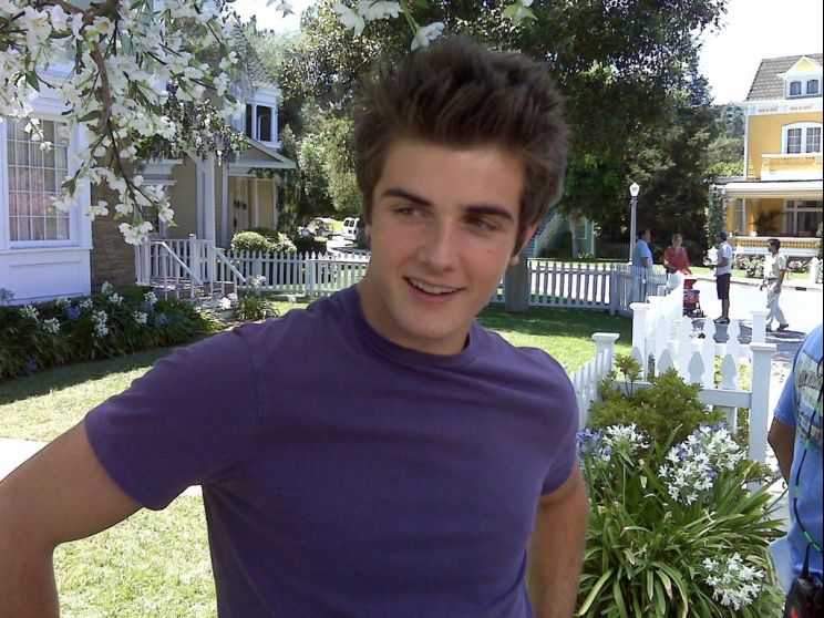 Beau Mirchoff