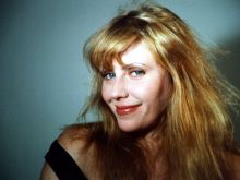 Bebe Buell