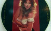 Bebe Buell