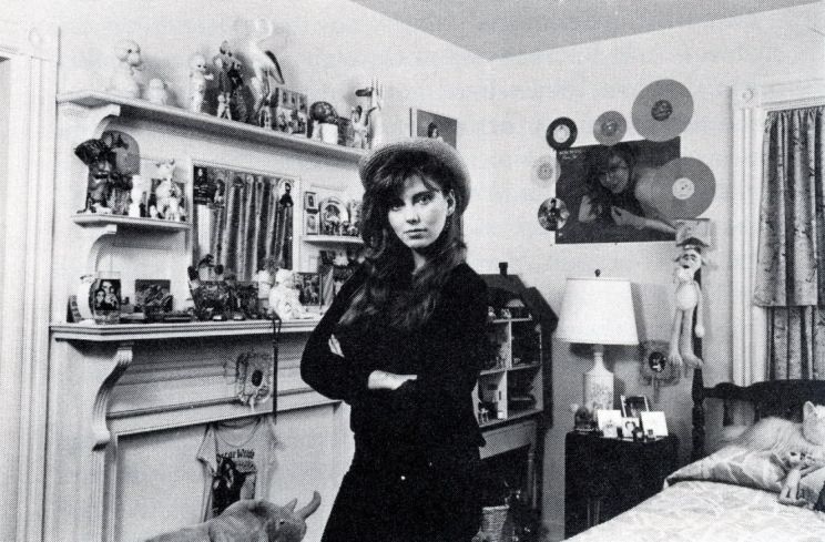 Bebe Buell