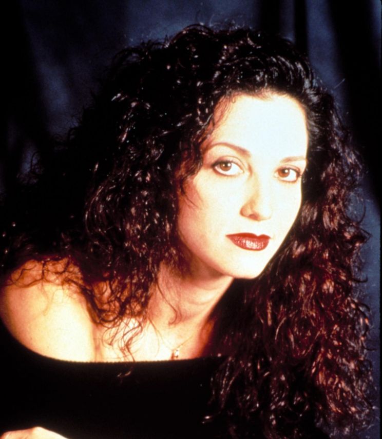 Bebe Neuwirth