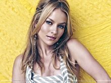 Becki Newton