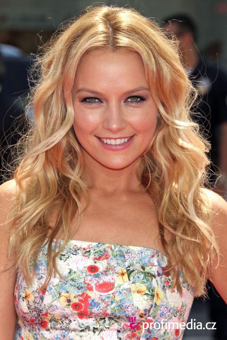 Becki Newton