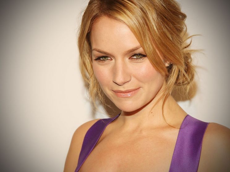 Becki Newton