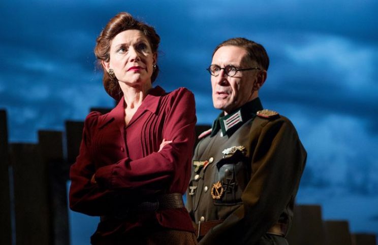 Belinda Lang