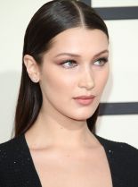 Bella Hadid photo