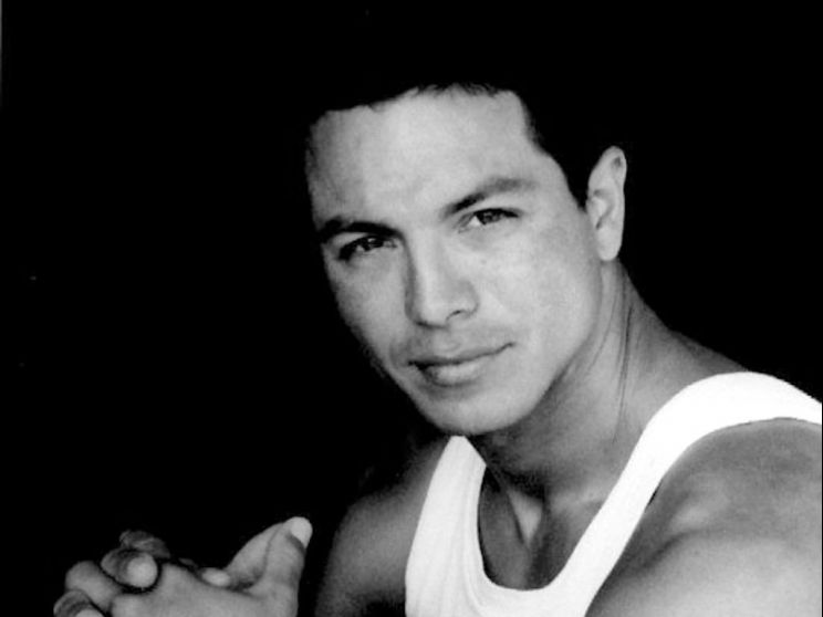 Benjamin Bratt