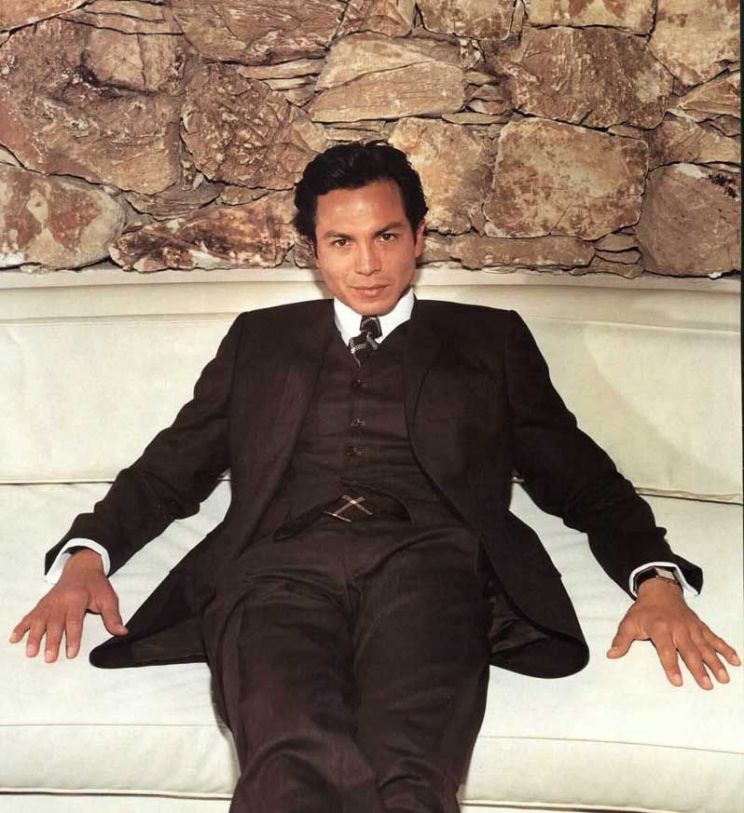 Benjamin Bratt
