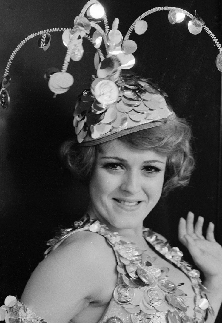 Bernadette Peters