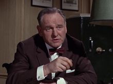 Bernard Lee