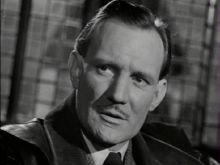 Bernard Lee