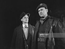 Bernard Lee